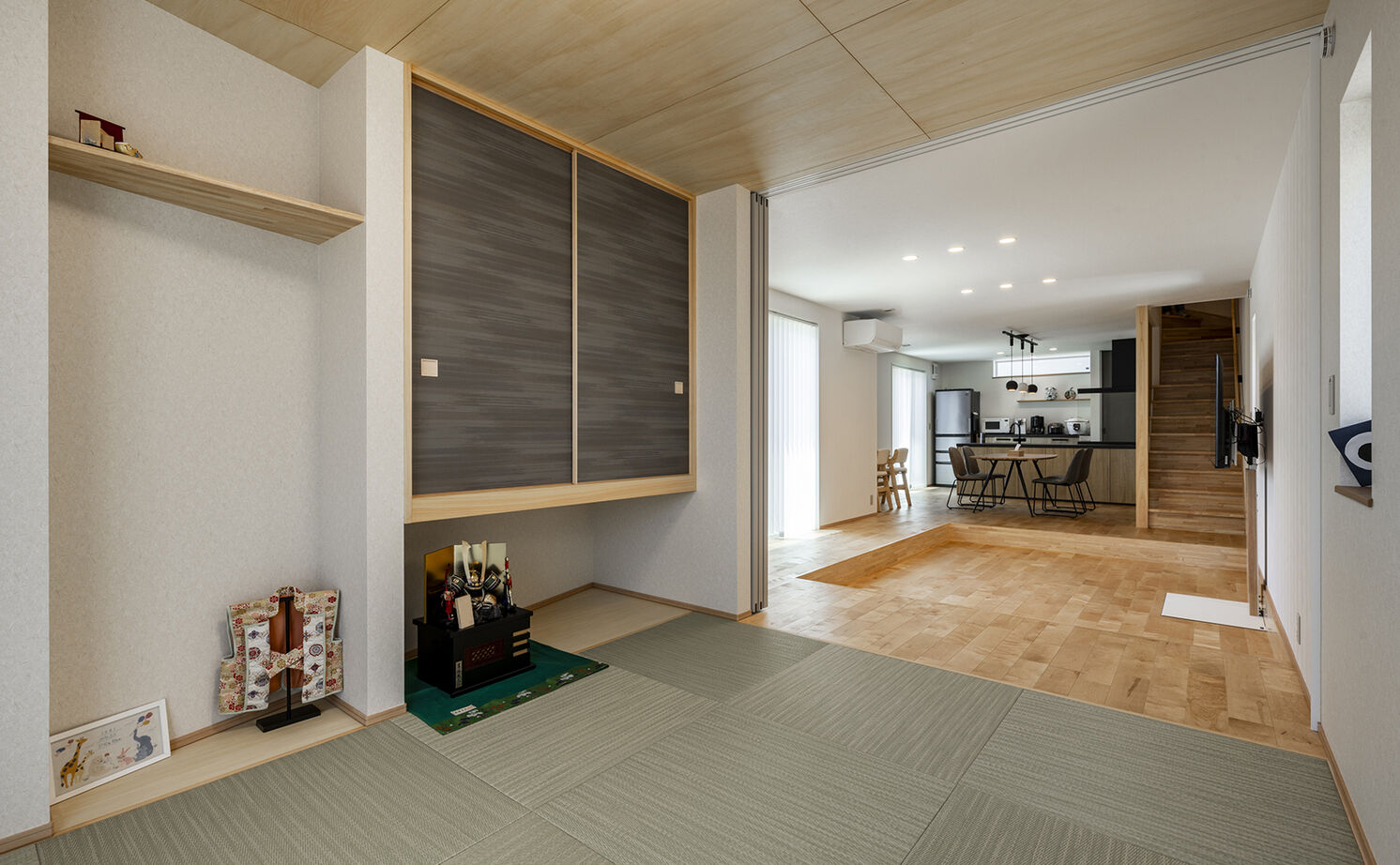 高砂建設　埼玉・東京 【練馬区/30坪台/ピットリビング/無垢材】大人数が集まっても顔が見える！ストレートに空間がつながる家の建築実例画像8