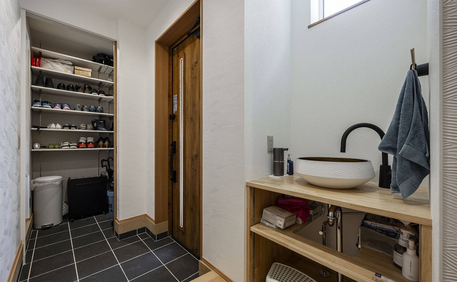 高砂建設　埼玉・東京 【練馬区/30坪台/ピットリビング/無垢材】大人数が集まっても顔が見える！ストレートに空間がつながる家の建築実例画像14