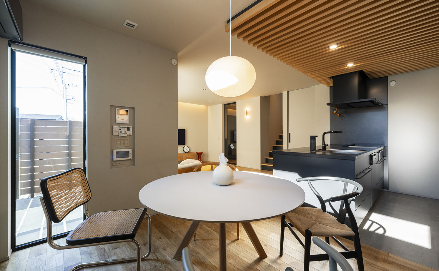 高砂建設　埼玉・東京 【川口市/3000万円台/30坪台】日本×北欧「ジャパンディ」スタイル。ソーラーサーキットで年中快適な家の建築実例画像4