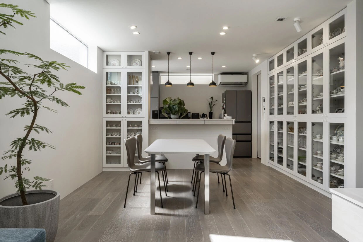 高砂建設　埼玉・東京 【さいたま市/3000万円台/30坪台/間取り図】窓から覗く景観にもこだわり尽くしたシンプルモダンの美しい家の建築実例画像5