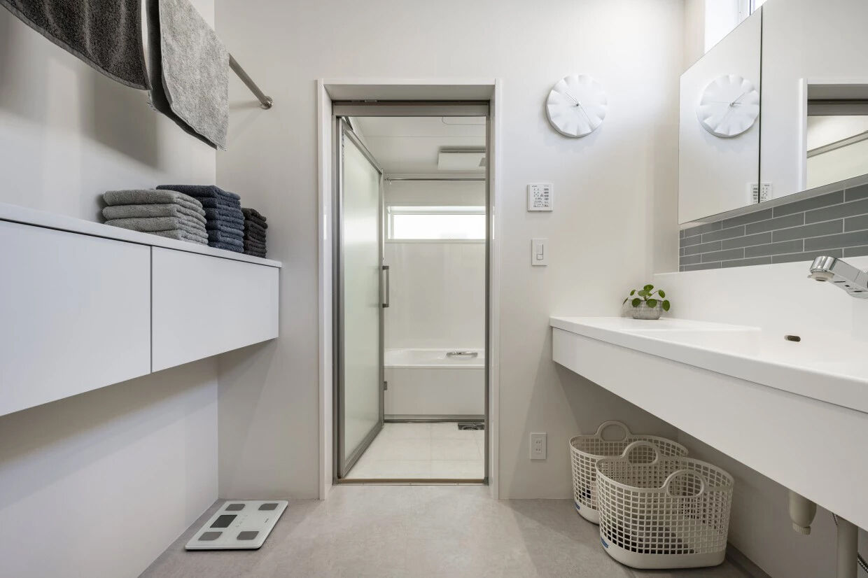 高砂建設　埼玉・東京 【さいたま市/3000万円台/30坪台/間取り図】窓から覗く景観にもこだわり尽くしたシンプルモダンの美しい家の建築実例画像6