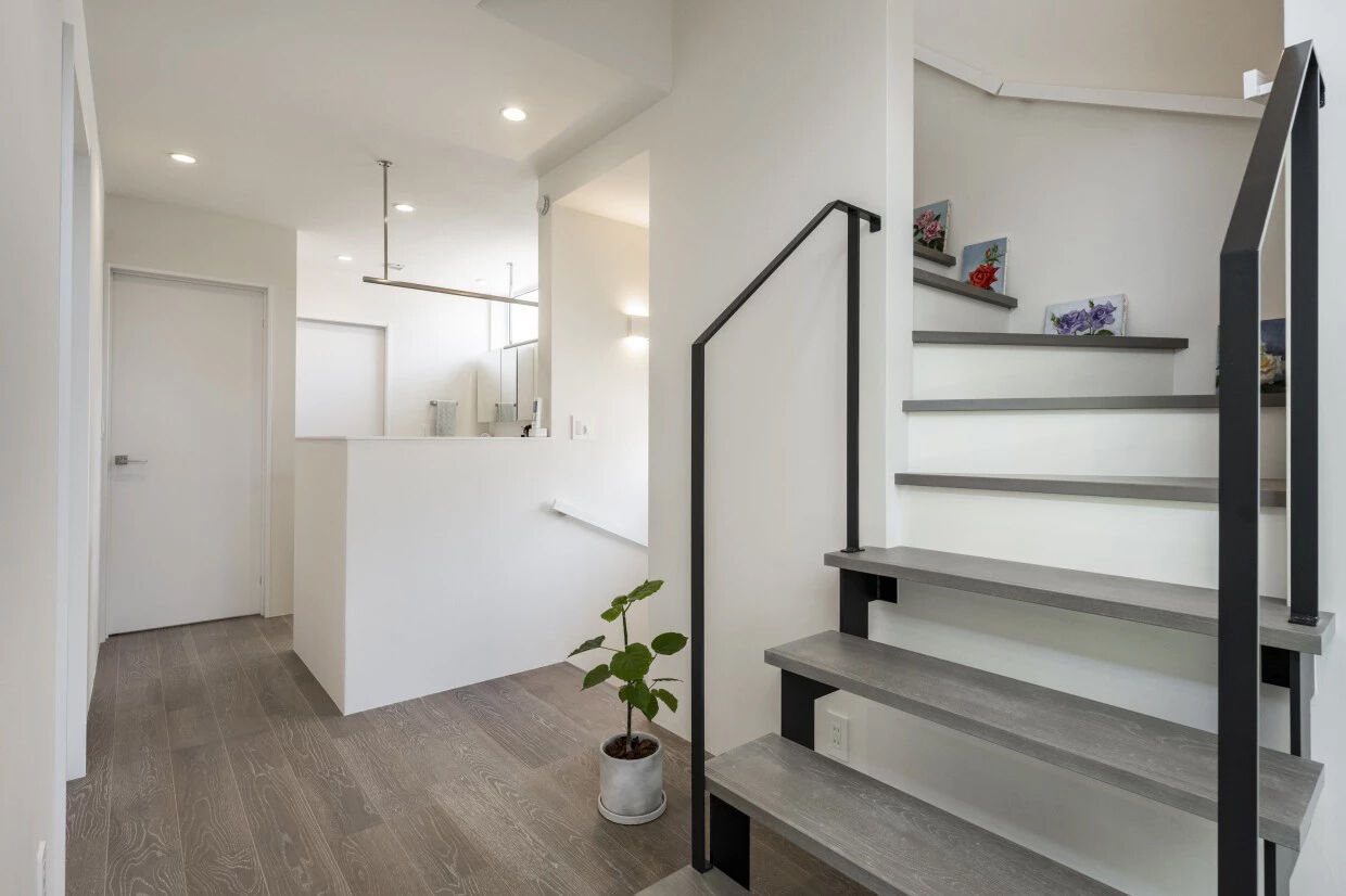 高砂建設　埼玉・東京 【さいたま市/3000万円台/30坪台/間取り図】窓から覗く景観にもこだわり尽くしたシンプルモダンの美しい家の建築実例画像9