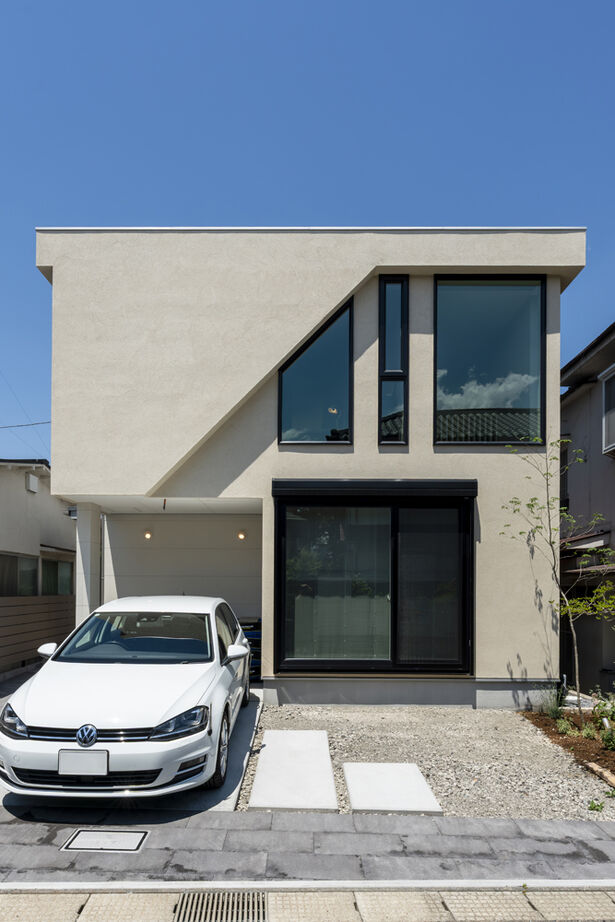 高砂建設　埼玉・東京 【3000万円台／30.1坪／間取り図】設計士が自ら描いた、「好き」と「暮らしやすさ」を詰め込んだ住まいの建築実例画像1