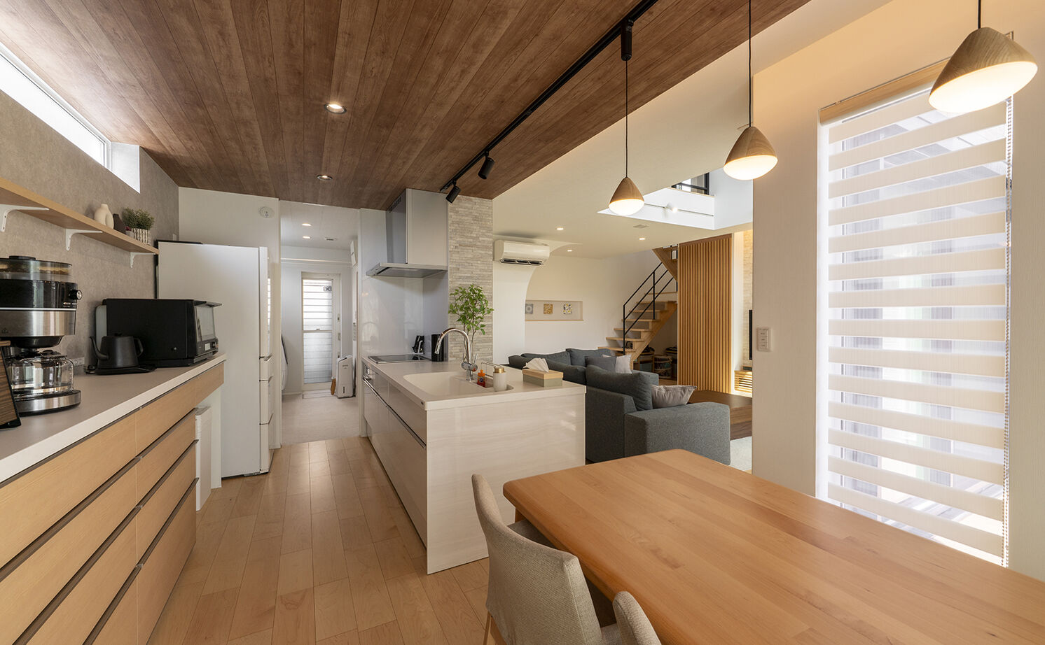 高砂建設　埼玉・東京 【千葉県／3000万円台／30坪台／間取り図／吹抜け／中庭】宿泊体験で快適を実感！自由設計で叶えた理想の家の建築実例画像5