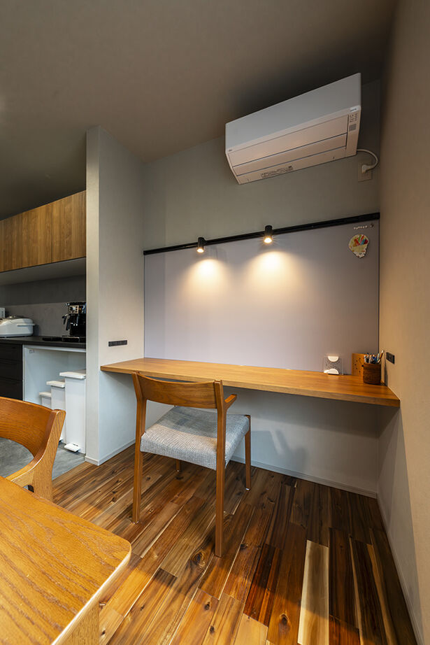 高砂建設　埼玉・東京 【さいたま市／3000万円台／30坪台／バイクガレージ】光と心地よさに包まれる2階リビングの家の建築実例画像7