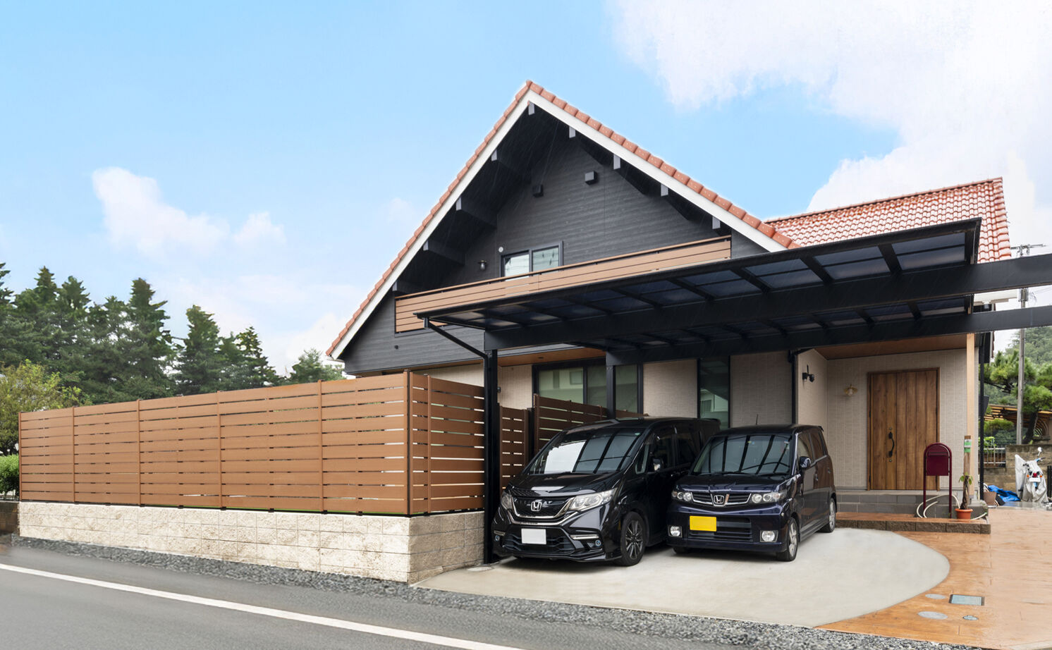 高砂建設　埼玉・東京 【埼玉県／30坪台／吹抜け／勾配天井】キャンパーが叶えた木の温もり溢れる山小屋風ハウスの建築実例画像