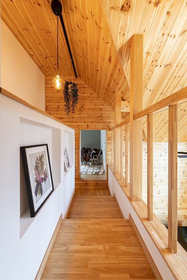 高砂建設　埼玉・東京 【埼玉県／30坪台／吹抜け／勾配天井】キャンパーが叶えた木の温もり溢れる山小屋風ハウスの建築実例画像14