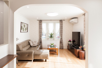 ビーバーハウス　注文住宅事業部　REST 【摂津市｜3000万円台｜３階建｜間取り図】３LDKと書道教室のある、２階LDKで広々明るく暮らすの建築実例画像2