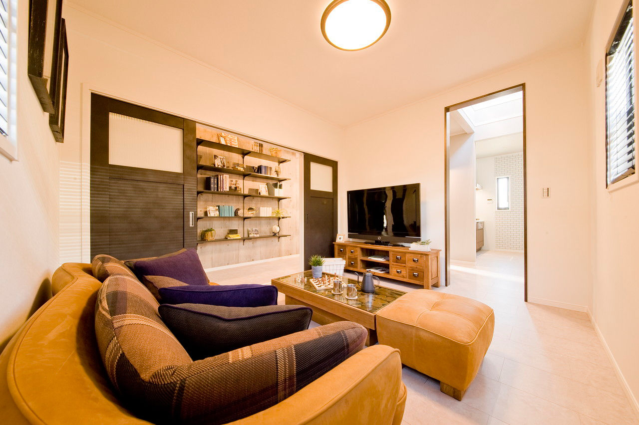 ビーバーハウス　注文住宅事業部　REST 【1000万円台×ニューヨーク路地裏スタイル】「吹抜回遊動線」の住まい/カフェスタイルのダイニングの建築実例画像2