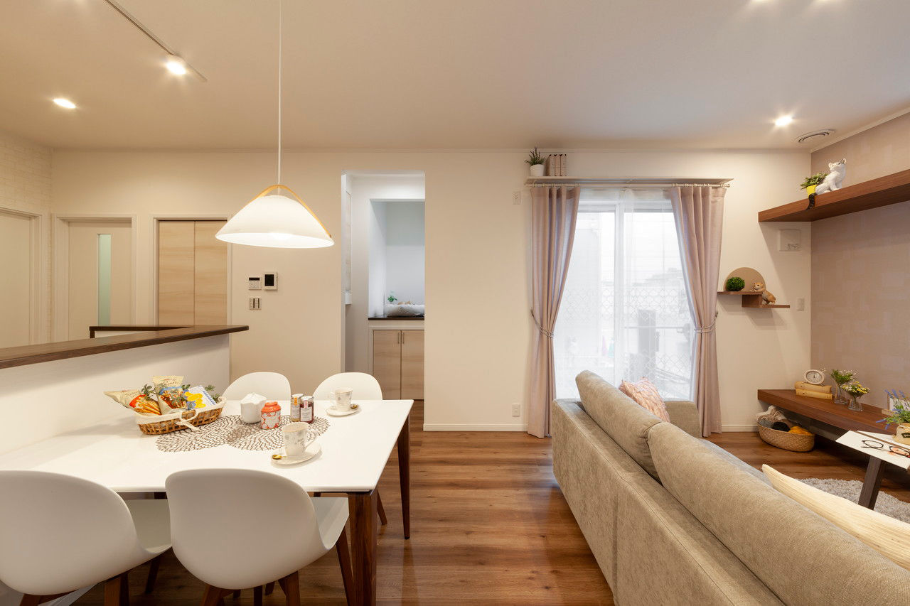 ビーバーハウス　注文住宅事業部　REST 【2000万円台×〈猫動線〉のある家】陽当たりの良い開放的な間取り設計/ナノイー発生機/ペットドアの建築実例画像3