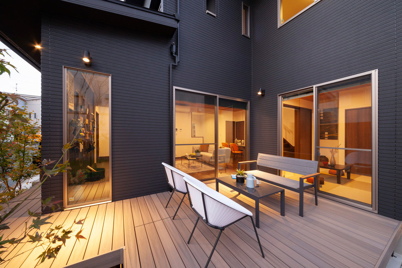 ビーバーハウス　注文住宅事業部　REST 【2000万円台×L字型ウッドデッキ】ハンチングボードの魅せる収納/ぐるぐる回遊動線の建築実例画像7