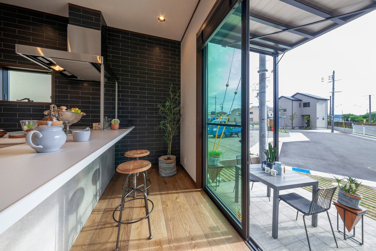 ビーバーハウス　注文住宅事業部　REST 【1000万円台×アウトドアリビングと大型バルコニー】「ヴィンテージ感」あふれる大人空間の建築実例画像4