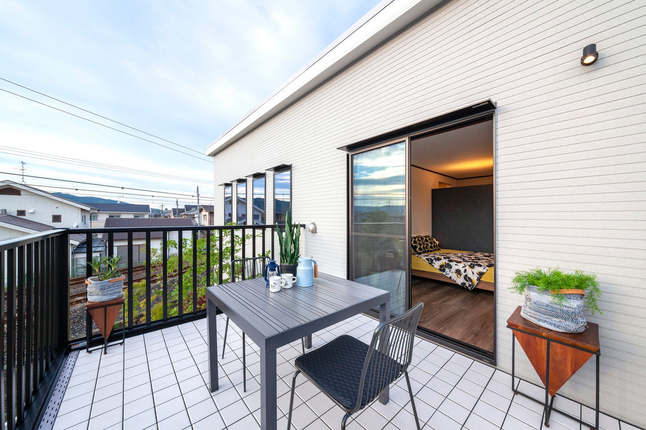 ビーバーハウス　注文住宅事業部　REST 【1000万円台×アウトドアリビングと大型バルコニー】「ヴィンテージ感」あふれる大人空間の建築実例画像5