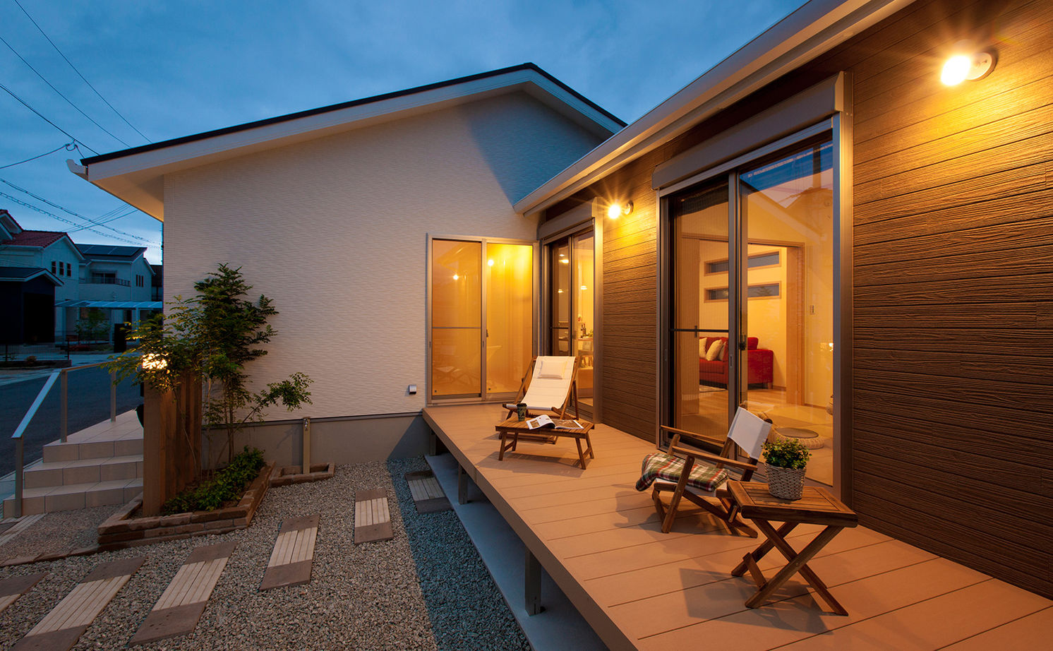 ビーバーハウス　注文住宅事業部　REST 【奈良/平屋/間取り図有/1500万円】広々リビングと庭、和室まで一体感が楽しめて暮らしやすい平屋の家の建築実例画像2