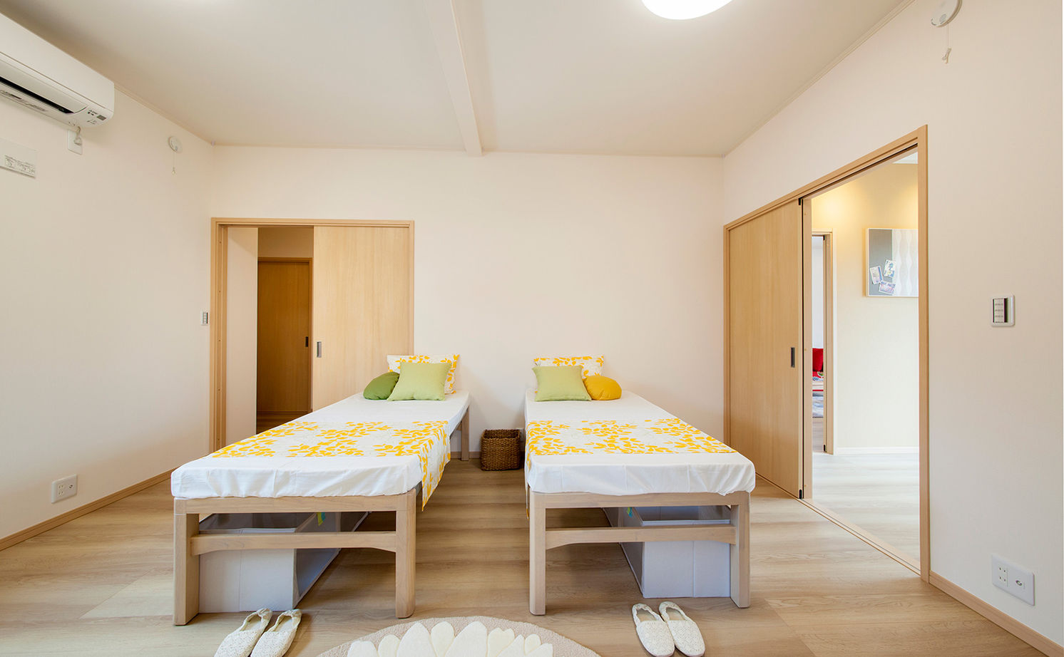 ビーバーハウス　注文住宅事業部　REST 【奈良/平屋/間取り図有/1500万円】広々リビングと庭、和室まで一体感が楽しめて暮らしやすい平屋の家の建築実例画像12