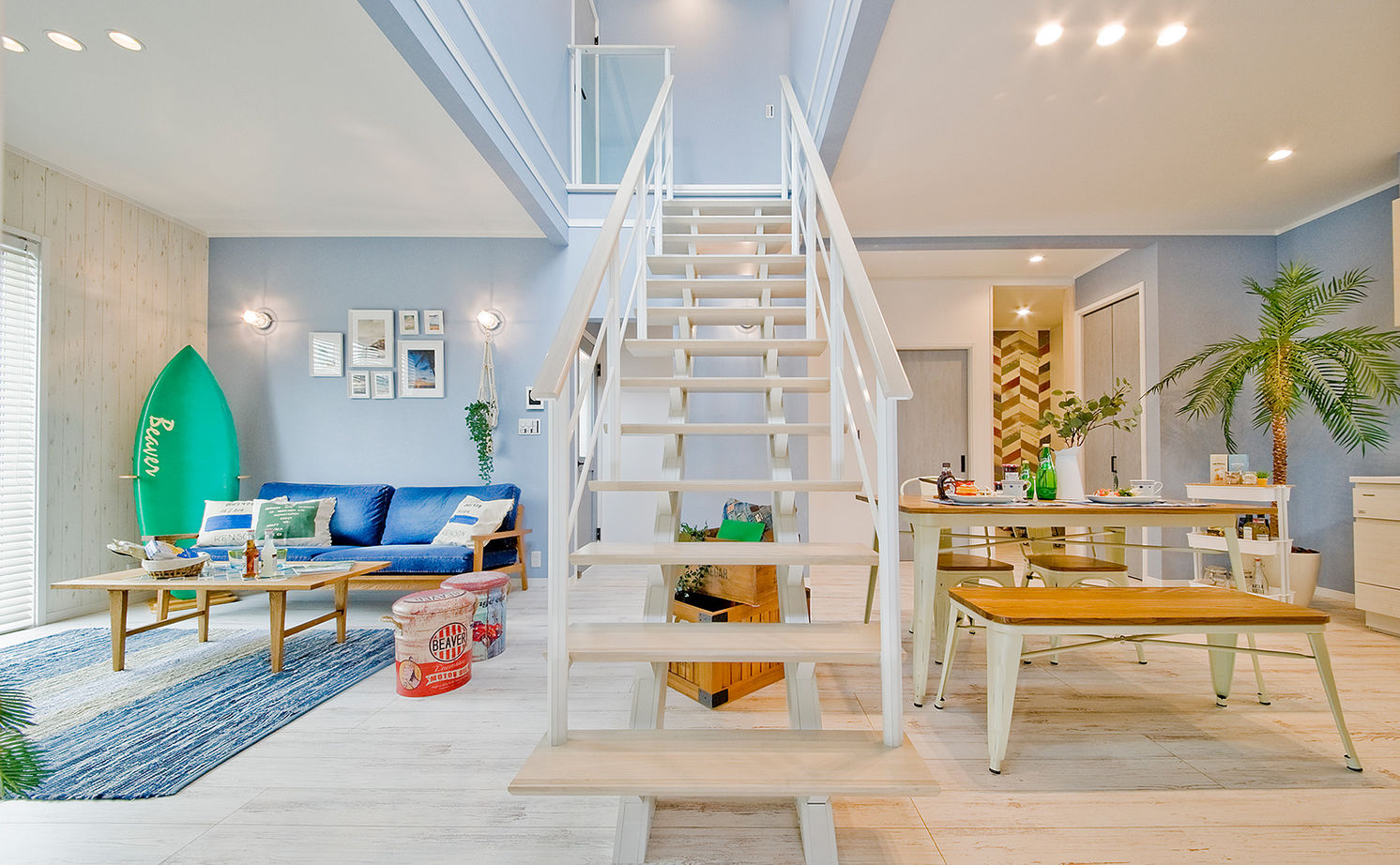 ビーバーハウス　注文住宅事業部　REST 【八尾市/2096万円/間取り図有】ブルーとホワイトを基調にした理想のサーファーズスタイルの住まいを実現の建築実例画像1