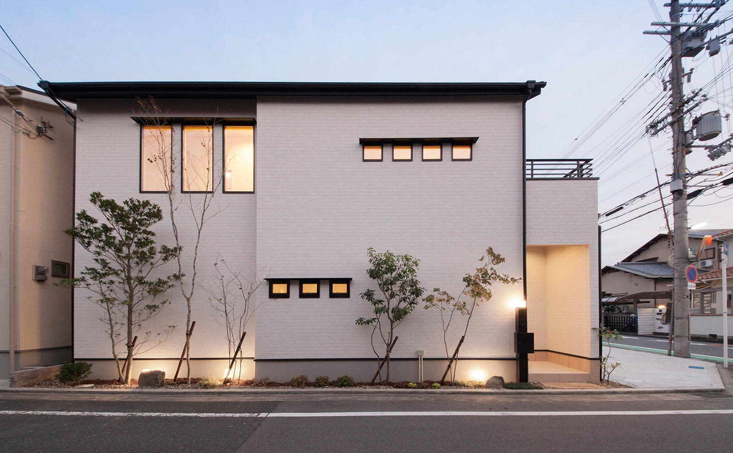 ビーバーハウス　注文住宅事業部　REST 【八尾市/1800万円/間取り図有】玄関土間とLDKにつながりをもたせて広がりを生み出した、心地いい家の建築実例画像14