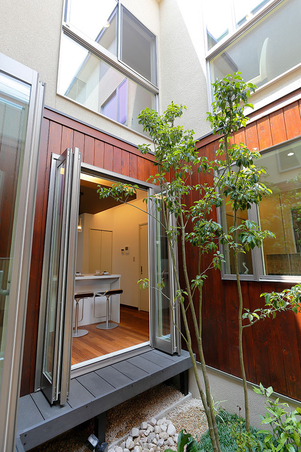 ビーバーハウス　注文住宅事業部　REST 【八尾市/2350万円/間取り図有】中庭やボルダリングのできるガレージがある、遊び心あふれる住まいの建築実例画像2