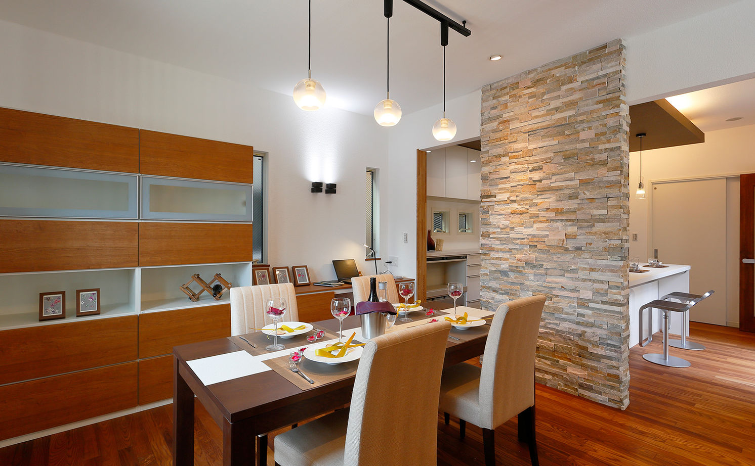 ビーバーハウス　注文住宅事業部　REST 【八尾市/2350万円/間取り図有】中庭やボルダリングのできるガレージがある、遊び心あふれる住まいの建築実例画像7