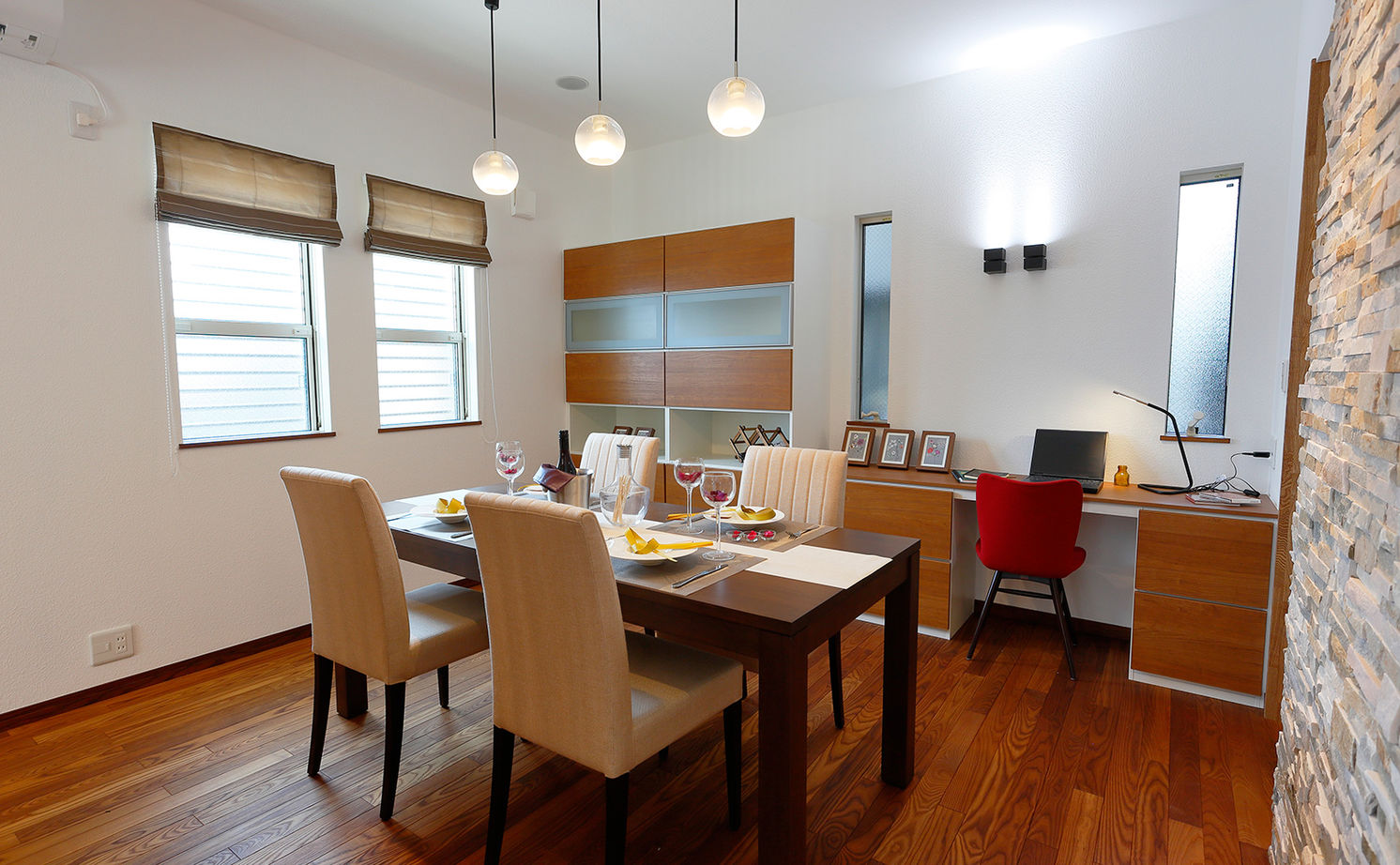 ビーバーハウス　注文住宅事業部　REST 【八尾市/2350万円/間取り図有】中庭やボルダリングのできるガレージがある、遊び心あふれる住まいの建築実例画像9