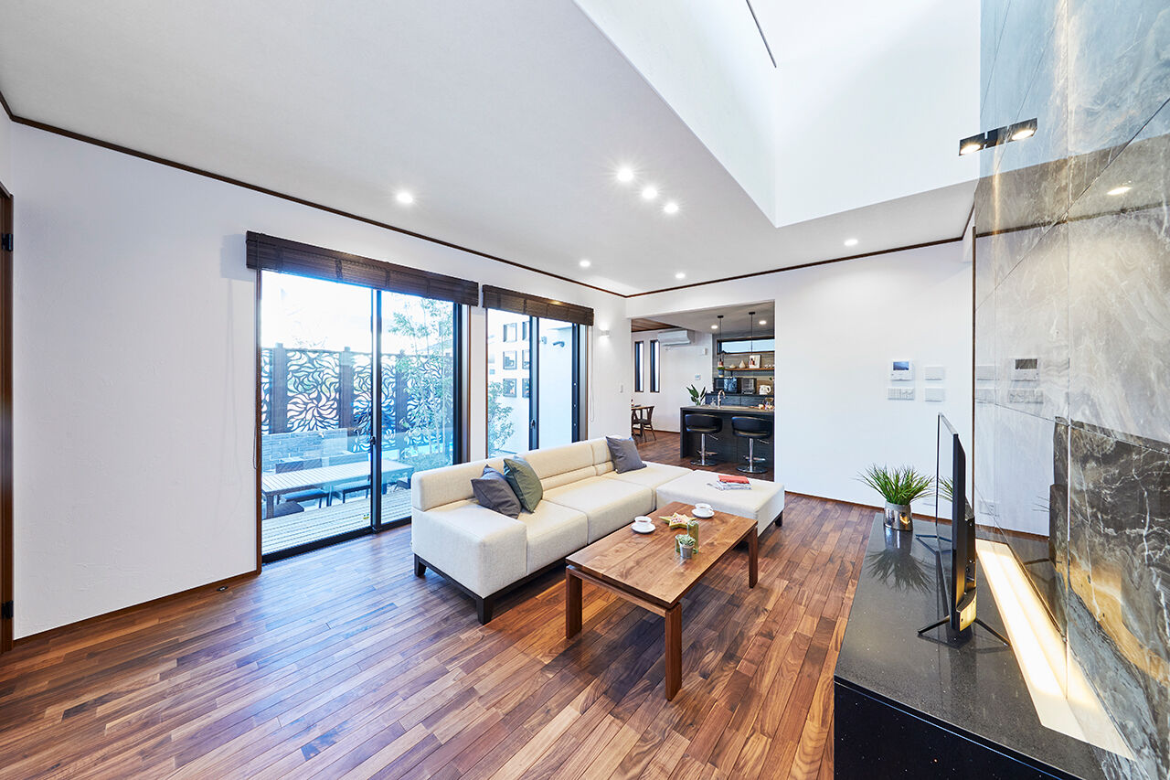 ビーバーハウス　注文住宅事業部　REST 【八尾市/3000万円台/間取り図有】見上げる空までプランニングされた、中庭付きガレージハウスの建築実例画像2