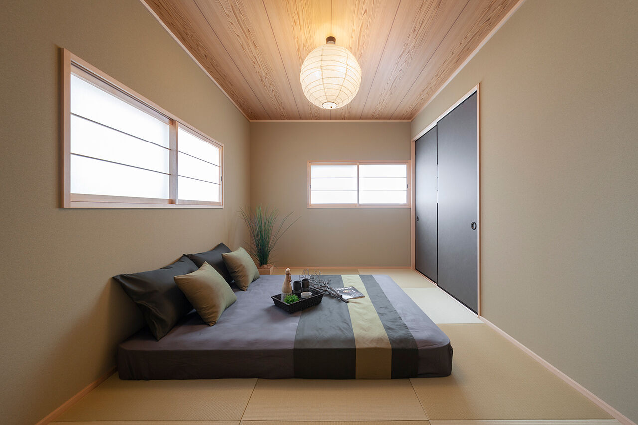 ビーバーハウス　注文住宅事業部　REST 【豊中市/1000万円台/間取り図有】家族が集う、畳仕上げのダウンフロアリビング。木の香り漂う和モダンな家の建築実例画像6
