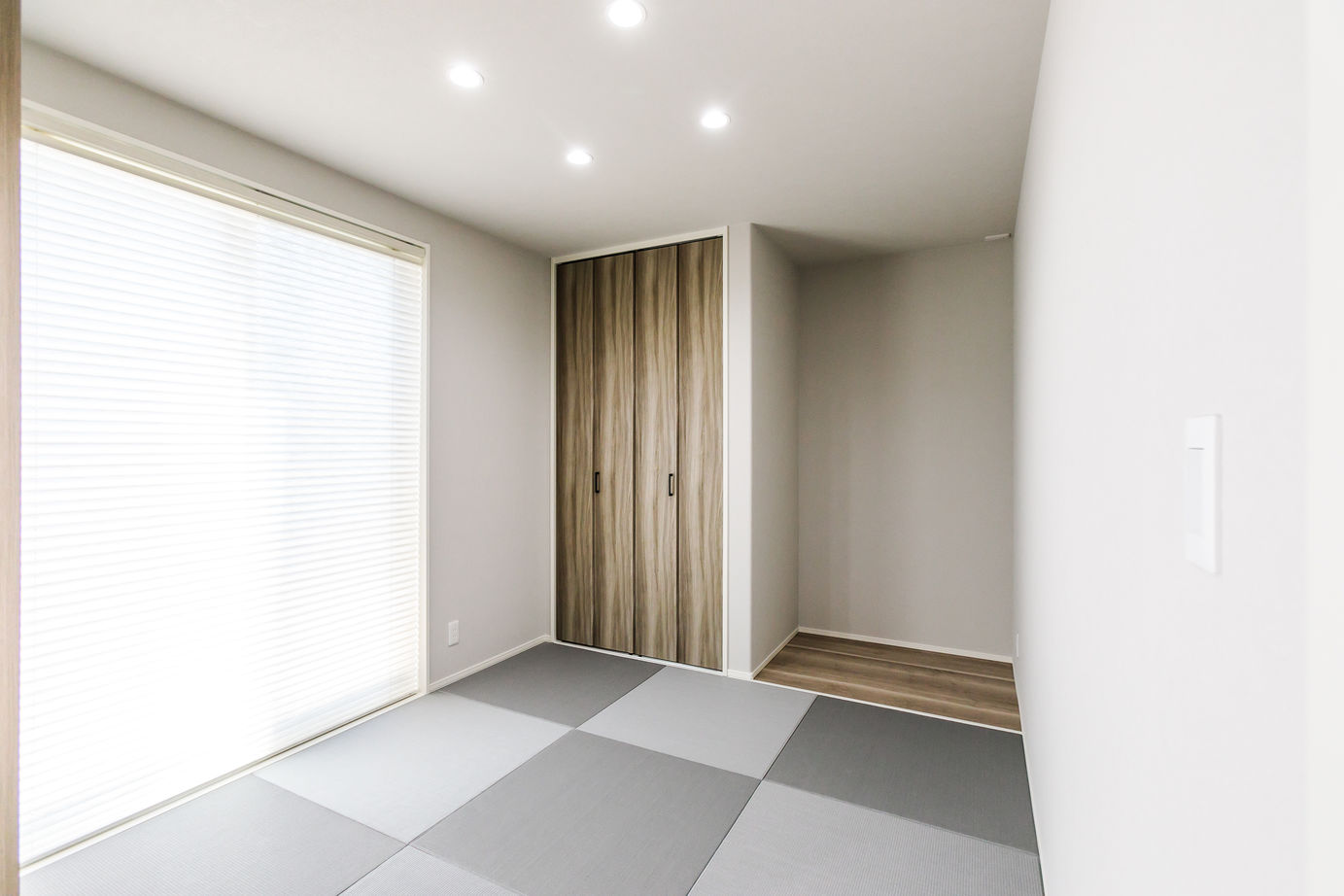 ヘルシーホーム/ハロウス すっきりとした佇まいの外観とナチュラルテイストのお家 【カーポート/スタイリッシュ/木目】の建築実例画像4