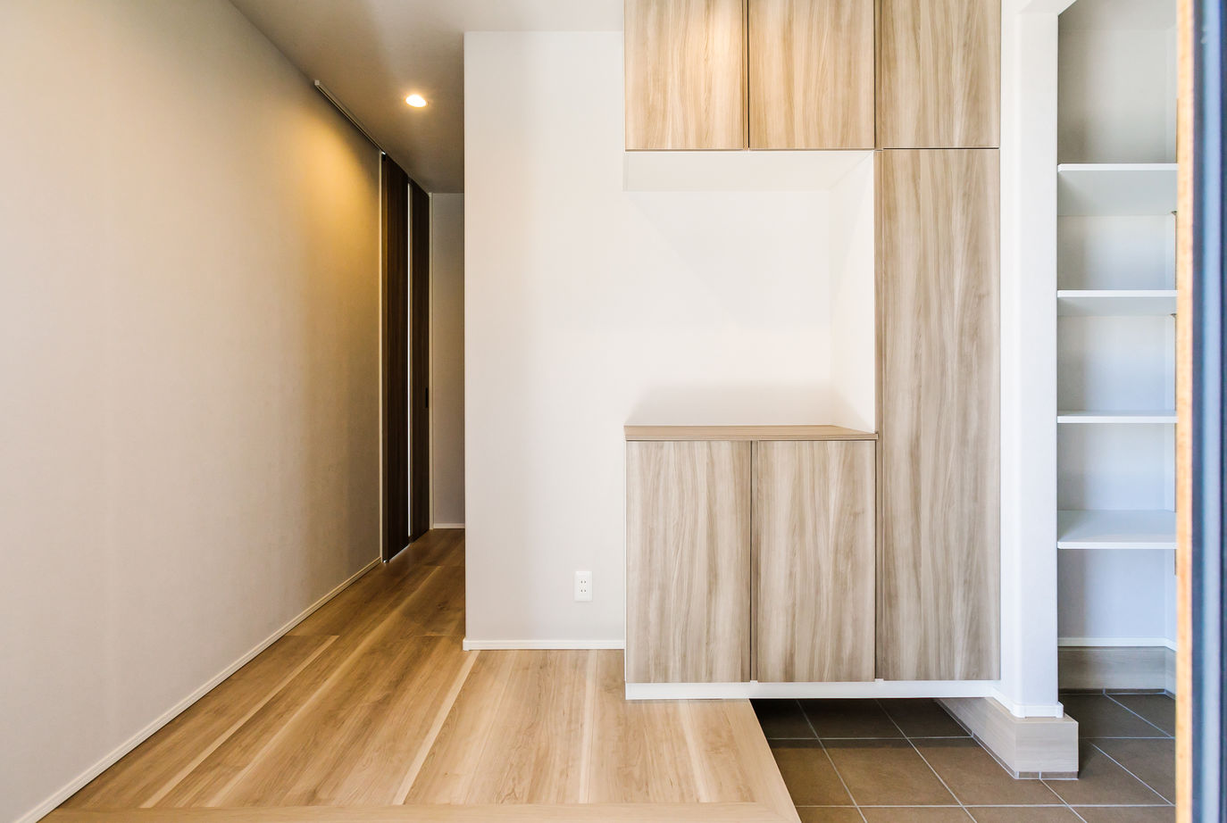 ヘルシーホーム/ハロウス すっきりとした佇まいの外観とナチュラルテイストのお家 【カーポート/スタイリッシュ/木目】の建築実例画像7