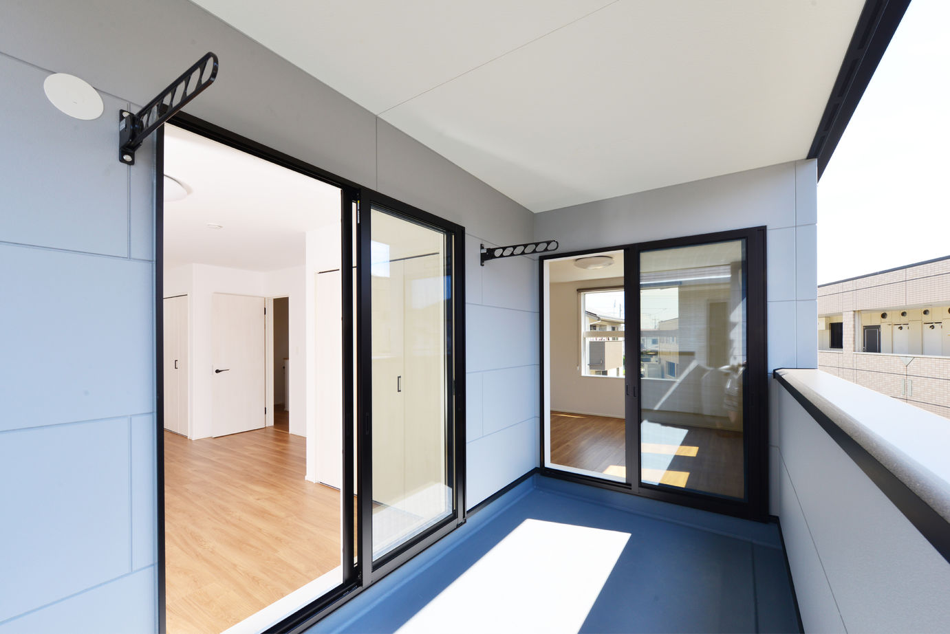 ヘルシーホーム/ハロウス 【シンプルモダン/玄関ポーチ】一級建築士が設計したスタイリッシュでかっこいい新築住宅の建築実例画像6