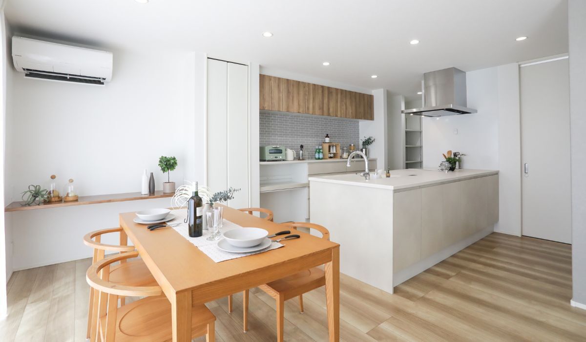 ヘルシーホーム/ハロウス 家族のつながりを感じるリビング吹き抜けのある開放的な家の建築実例画像2