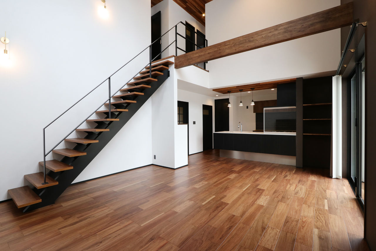 グランレブリー 【京都/2000万円台/間取り図あり】開放感いっぱいの落ち着いたモダンな空間。家族がのびのびと暮らせる家にの建築実例画像2