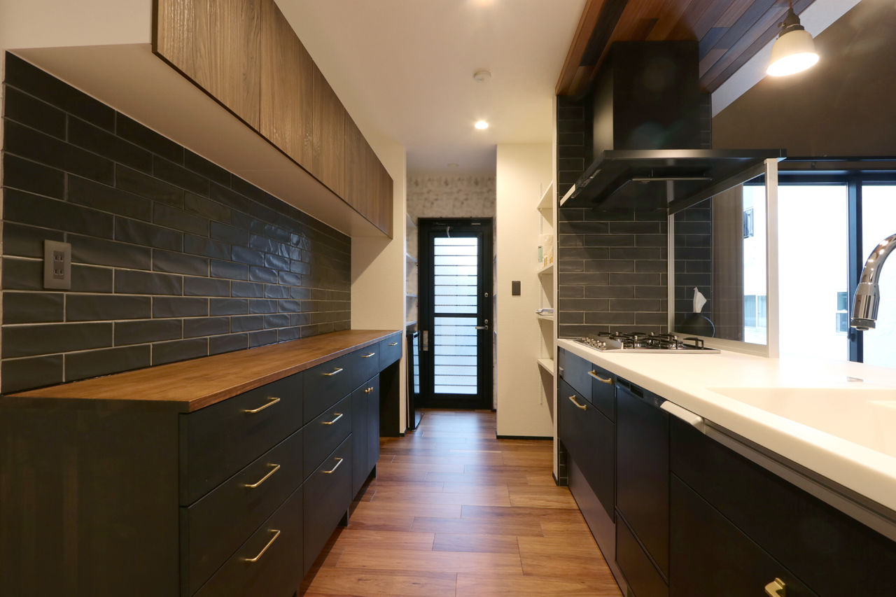 グランレブリー 【京都/2000万円台/間取り図あり】開放感いっぱいの落ち着いたモダンな空間。家族がのびのびと暮らせる家にの建築実例画像3