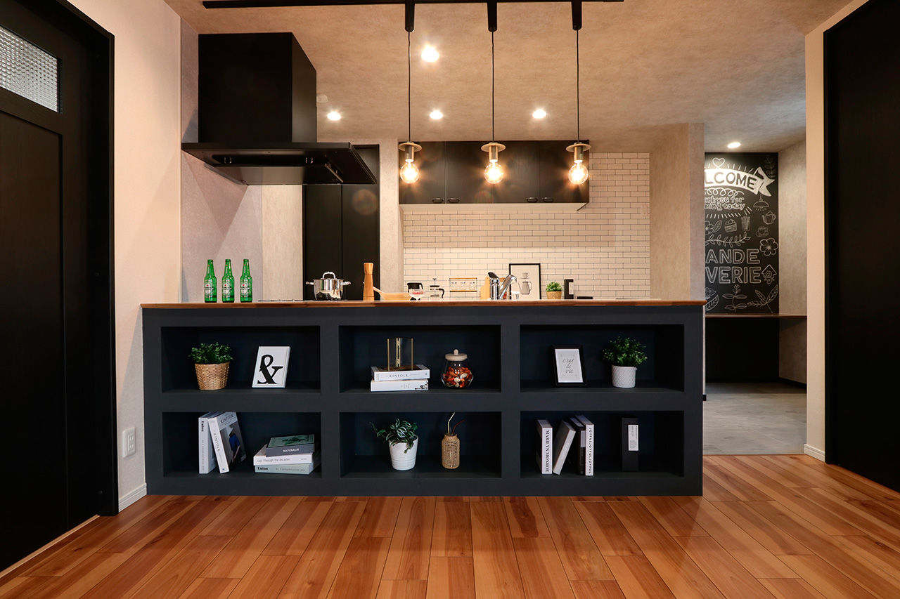 グランレブリー 【狭小30坪/京都/1400万円台/間取り図あり】2階LDK×吹抜け×勾配天井で間口3mの狭小地でもゆとりの室内空間の建築実例画像1