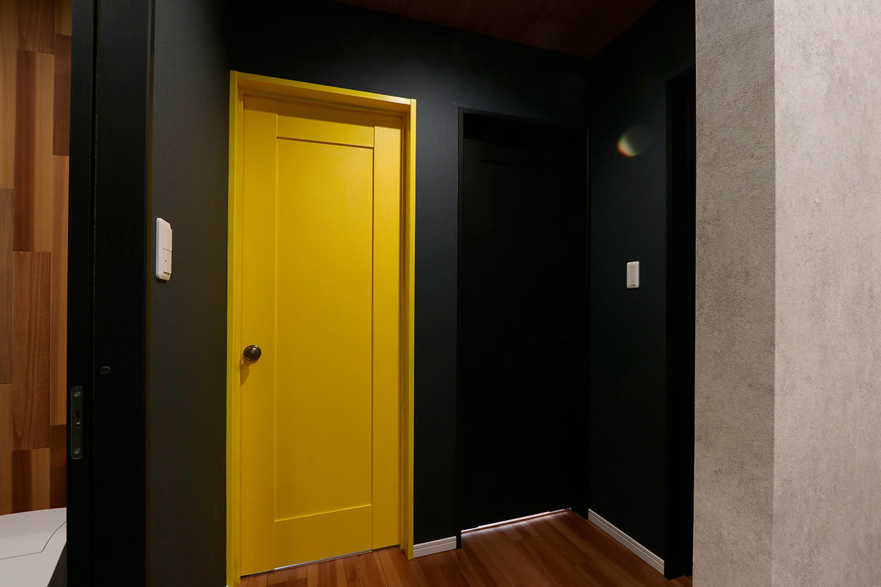 グランレブリー 【狭小30坪/京都/1400万円台/間取り図あり】2階LDK×吹抜け×勾配天井で間口3mの狭小地でもゆとりの室内空間の建築実例画像7