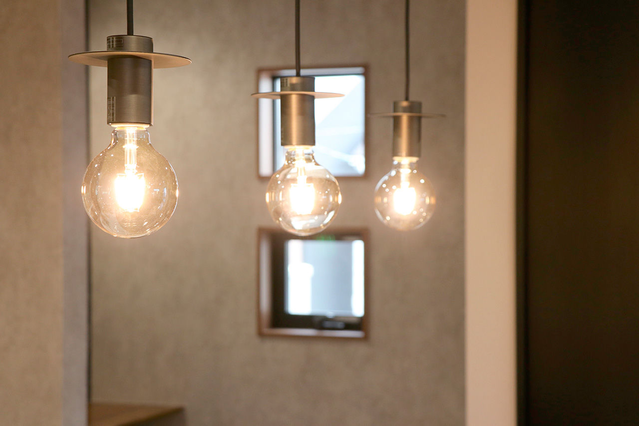 グランレブリー 【狭小30坪/京都/1400万円台/間取り図あり】2階LDK×吹抜け×勾配天井で間口3mの狭小地でもゆとりの室内空間の建築実例画像9