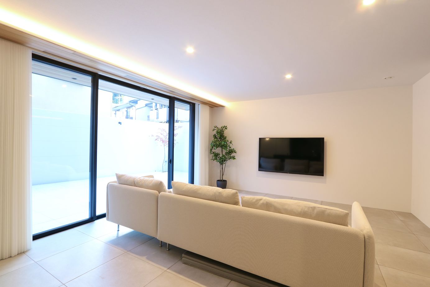 グランレブリー 【シンプルモダン×吹き抜け・間取り図あり】開放感のある「欲しいが詰まった」家の建築実例画像3