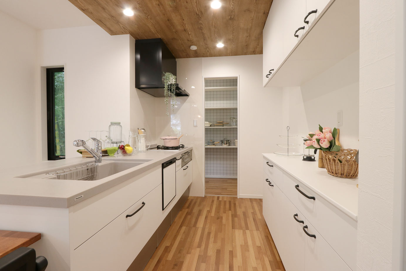 グランレブリー 【京都市/1000万円台/狭小×北欧スタイル×ロフト・間取り図有】木の風合いが心地よいナチュラルハウスの建築実例画像3