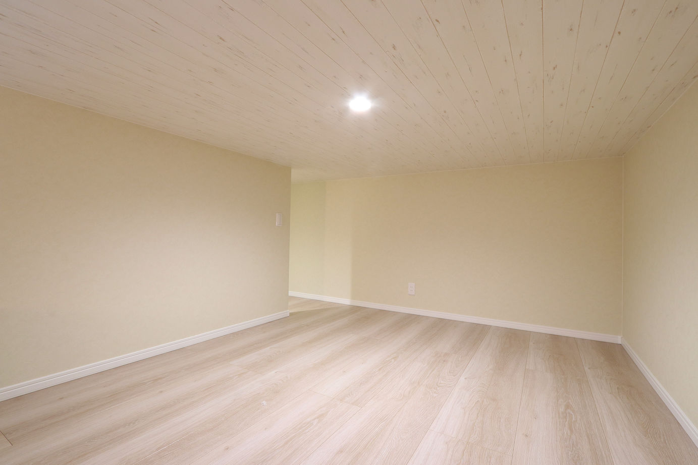 グランレブリー 【京都市/1000万円台/狭小×北欧スタイル×ロフト・間取り図有】木の風合いが心地よいナチュラルハウスの建築実例画像9