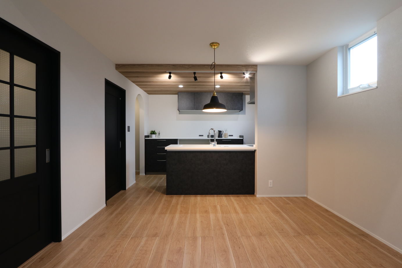 グランレブリー 【京都市/2000万円台/シンプルモダン×２階リビング・図面あり】スッキリと片づけられる明るく開放的な家の建築実例画像7