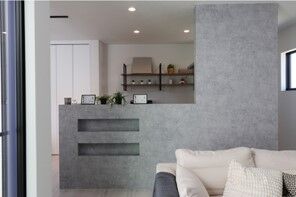 グランレブリー 【城陽市/1000万円台/吹き抜け/図面あり】タイルデッキがくれた、カーテンのいらない大らかな暮らしの建築実例画像8