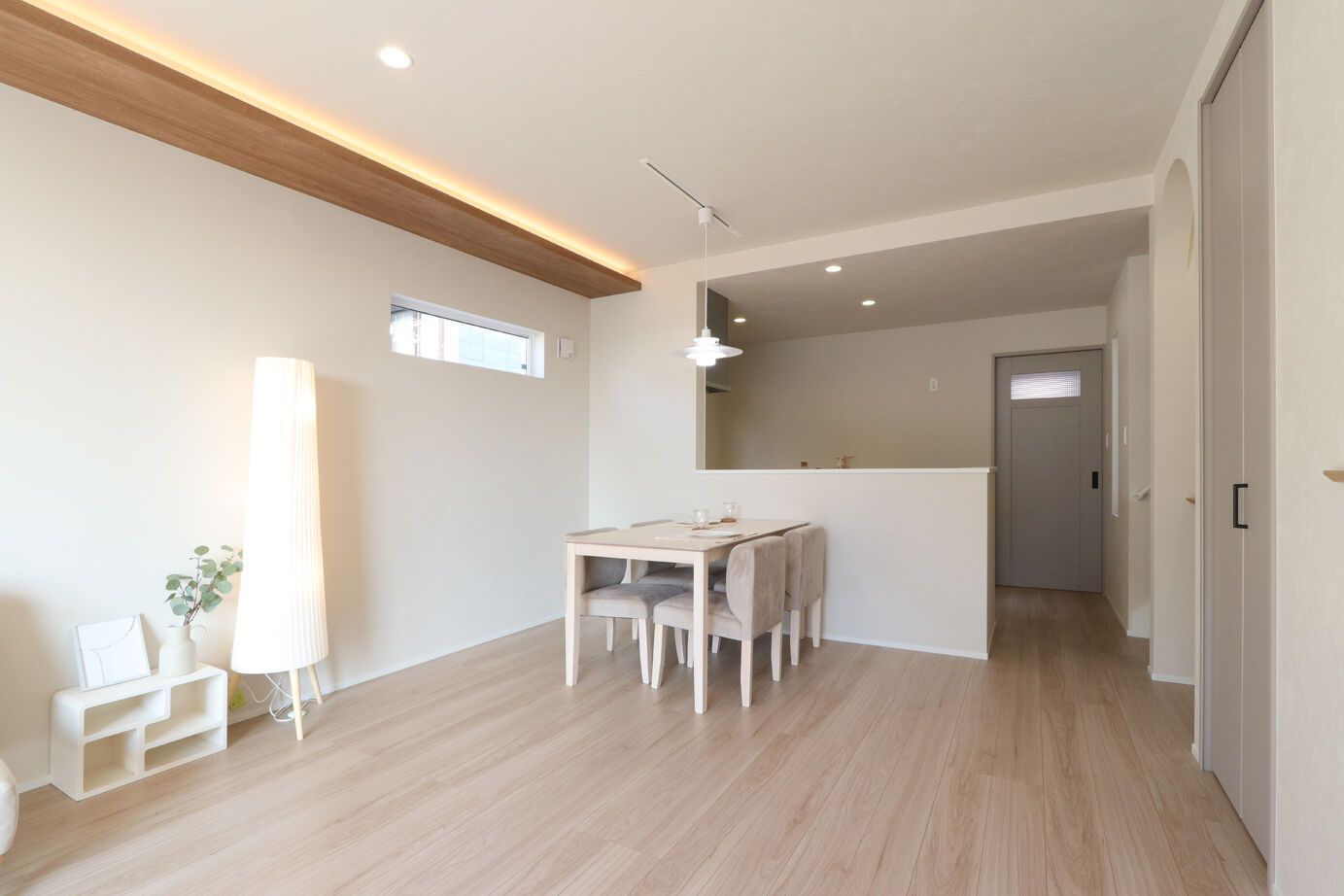 グランレブリー 【京都市/1000万円台/シンプルモダン/図面あり】京都市内で2台分の駐車スペースもある家の建築実例画像9