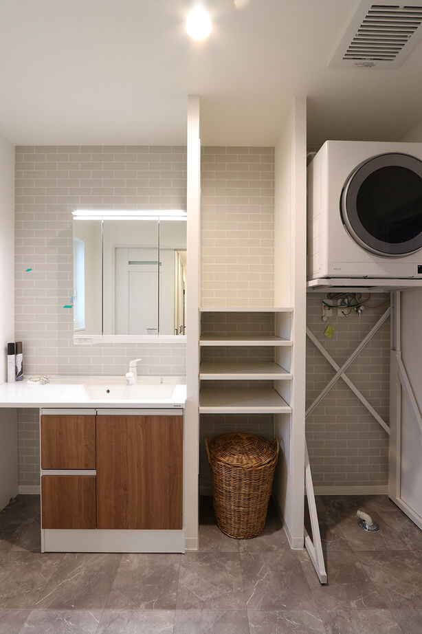 グランレブリー 【京都府京都市/1000万円台/間取り図有】高天井で開放的な2階LDK。白基調にアーチが彩るカフェ風の可愛い家の建築実例画像7