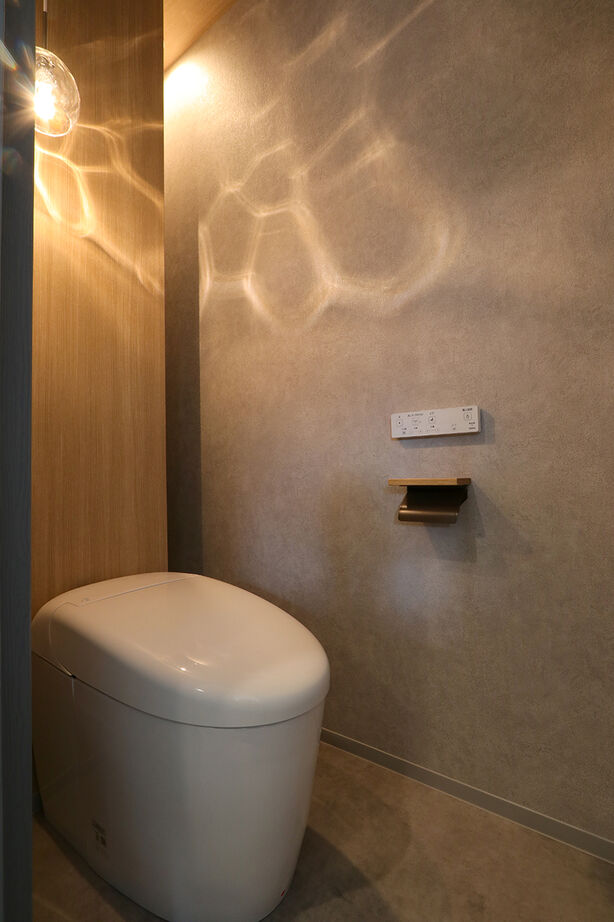 グランレブリー 【茨木市/1000万円台/ナチュラルモダン/間取り図有】光と木の温もりに包まれてくつろぐ2階リビングの家の建築実例画像9