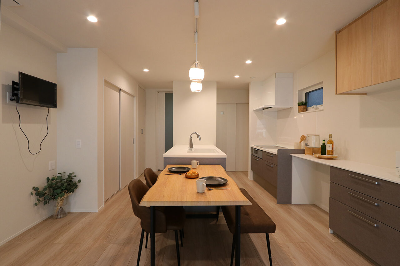 グランレブリー 【京都市/1000万円台/3階建て/間取り図有】狭小地でもくつろぎと機能的な回遊動線を形にした暮らしやすい家の建築実例画像4