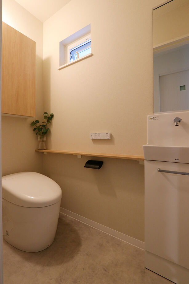 グランレブリー 【京都市/1000万円台/3階建て/間取り図有】狭小地でもくつろぎと機能的な回遊動線を形にした暮らしやすい家の建築実例画像6