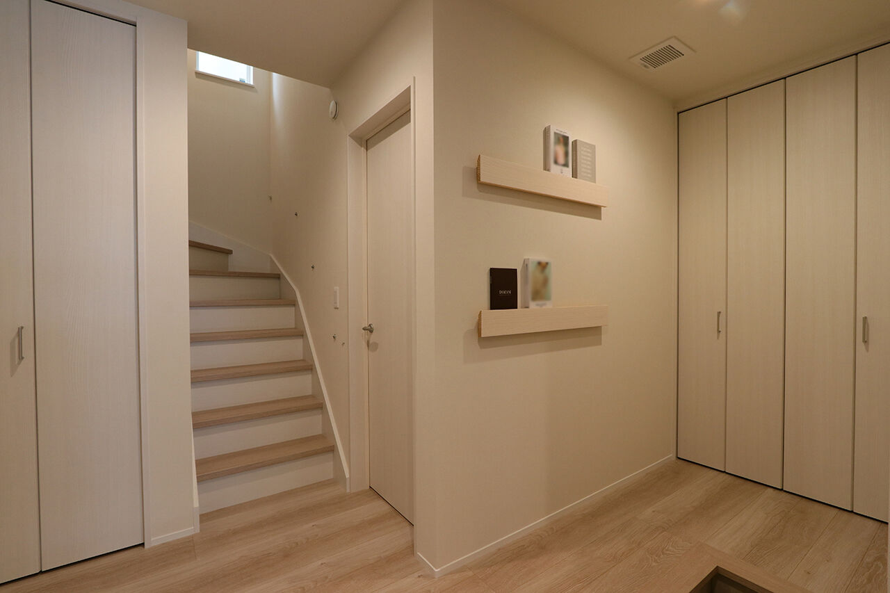 グランレブリー 【京都市/1000万円台/3階建て/間取り図有】狭小地でもくつろぎと機能的な回遊動線を形にした暮らしやすい家の建築実例画像9