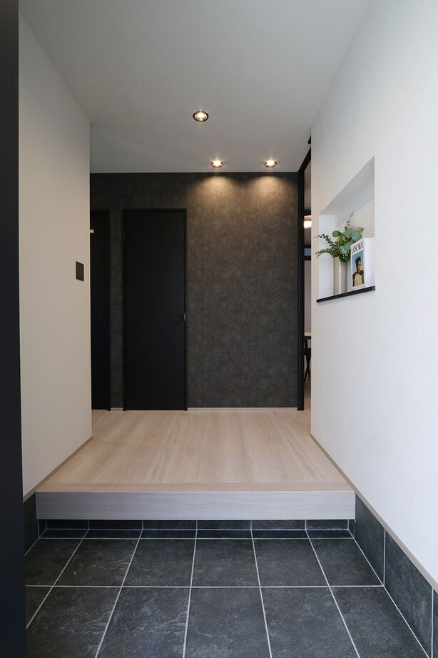 グランレブリー 【滋賀県/1000万円台後半/モノトーン/間取り図有】グレーの陰影が生み出す、上質なくつろぎの空間の建築実例画像7