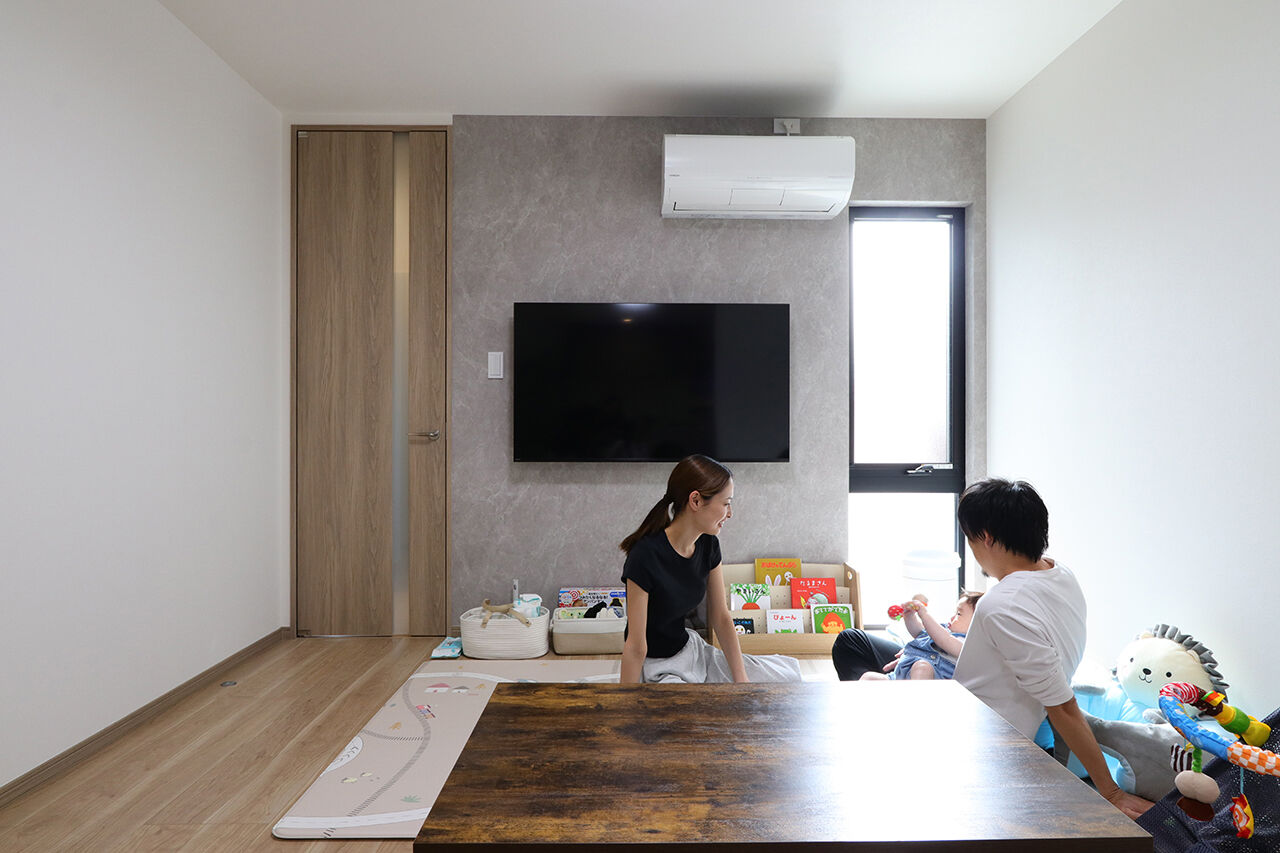 グランレブリー 【1000万円台後半/間取り図有】グレーと木目が美しく調和する、アーチが彩るこだわりの住まいの建築実例画像2