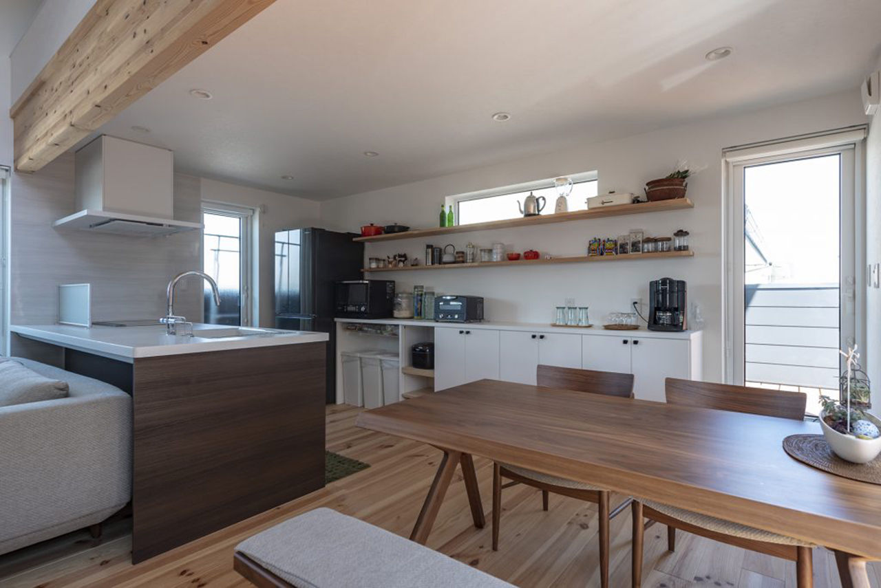 ヒノケン 【店舗併用住宅】大空間に仲間が集う空と太陽を感じるサーフスタイルの家の建築実例画像4