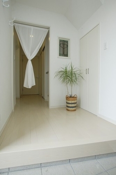 トヨタT&S建設 【愛知県/シンプル】打放しコンクリート壁の住まいを建てたくなったのは、ある物件を見かけたことからの建築実例画像2